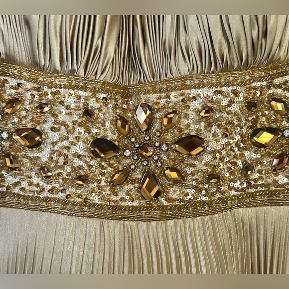 Cache Luxe Gold Dress embedded Jewels - Picture 5 of 8